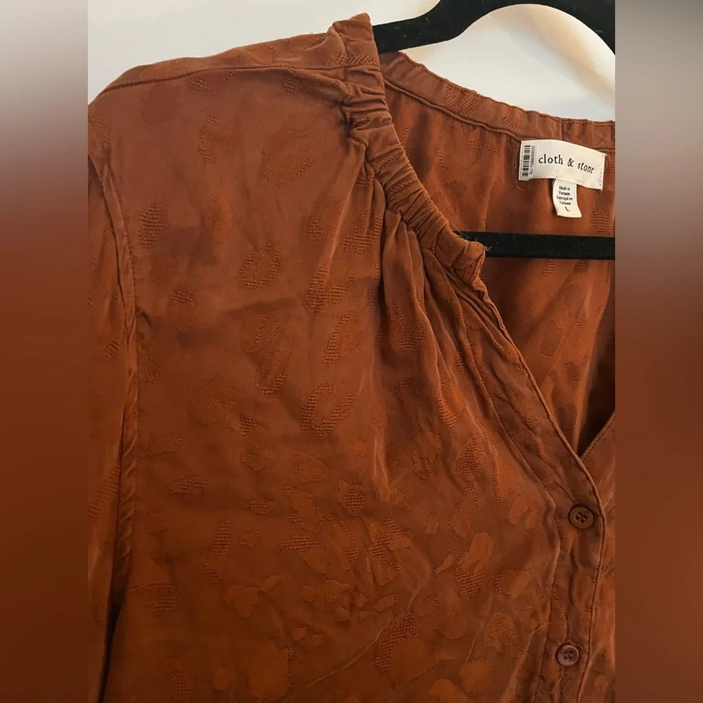 Anthropologie Cloth & Stone Orange Long Sleeve Elastic Neck Buttondown Top - Picture 5 of 10